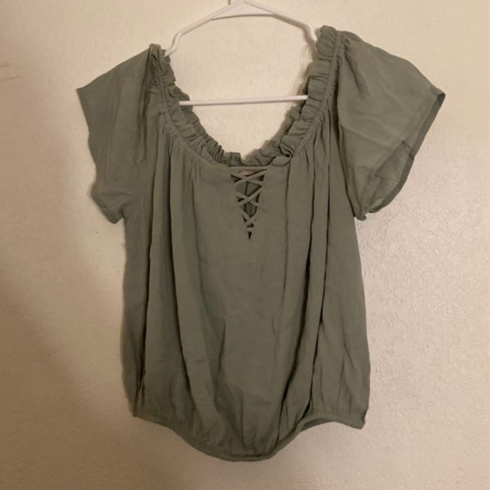 Off shoulder crop top